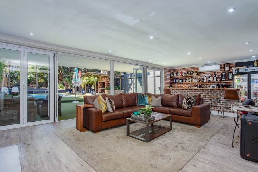 4 Bedroom Property for Sale in Buitenverwagting Western Cape